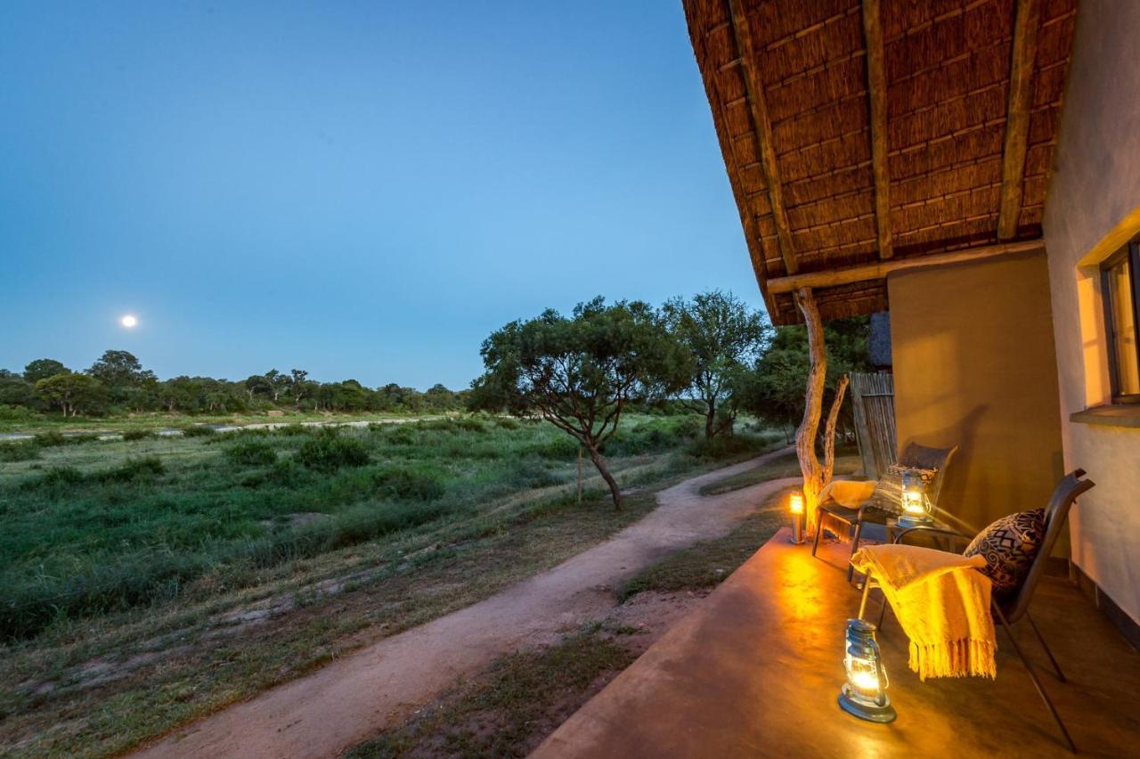 Umkumbe Safari Lodge Riverside Skukuza Extérieur photo