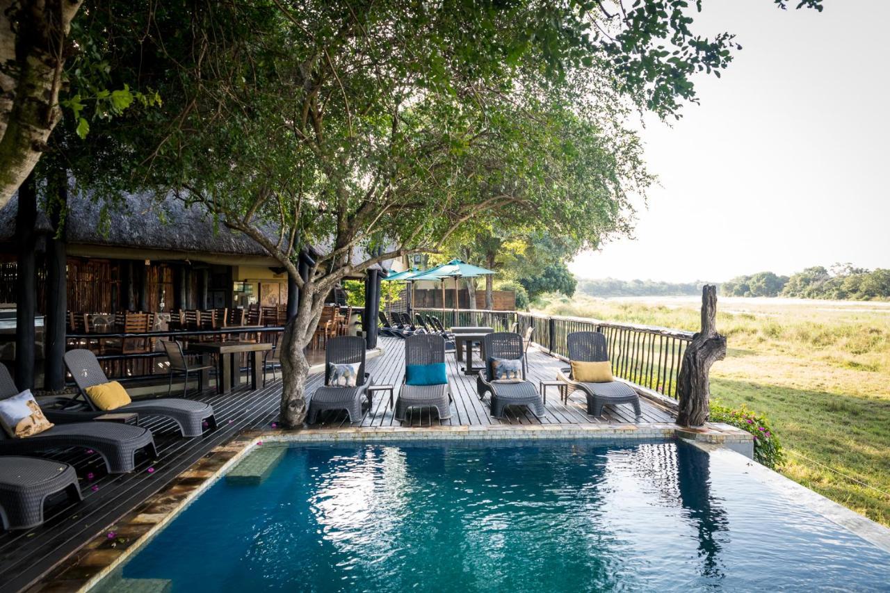 Umkumbe Safari Lodge Riverside Skukuza Extérieur photo
