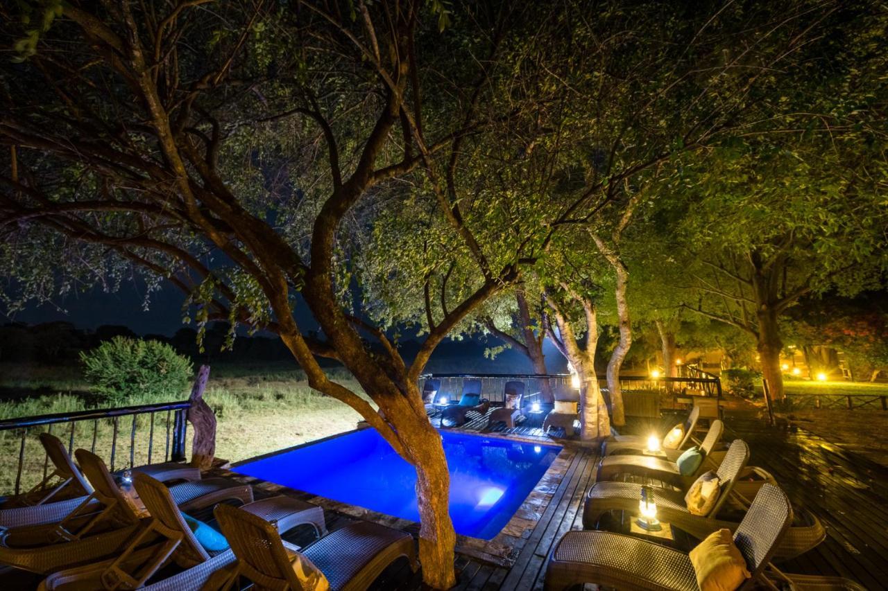 Umkumbe Safari Lodge Riverside Skukuza Extérieur photo
