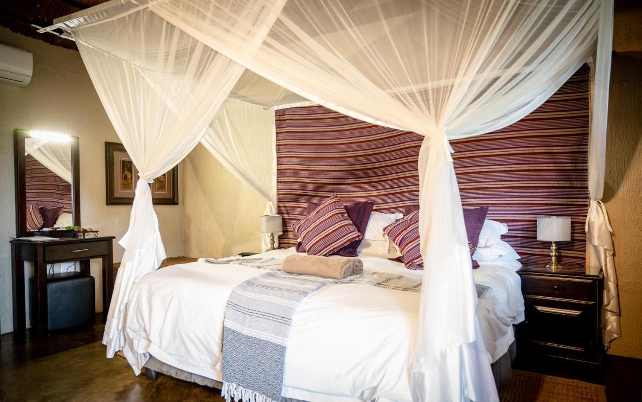Umkumbe Safari Lodge Riverside Skukuza Extérieur photo